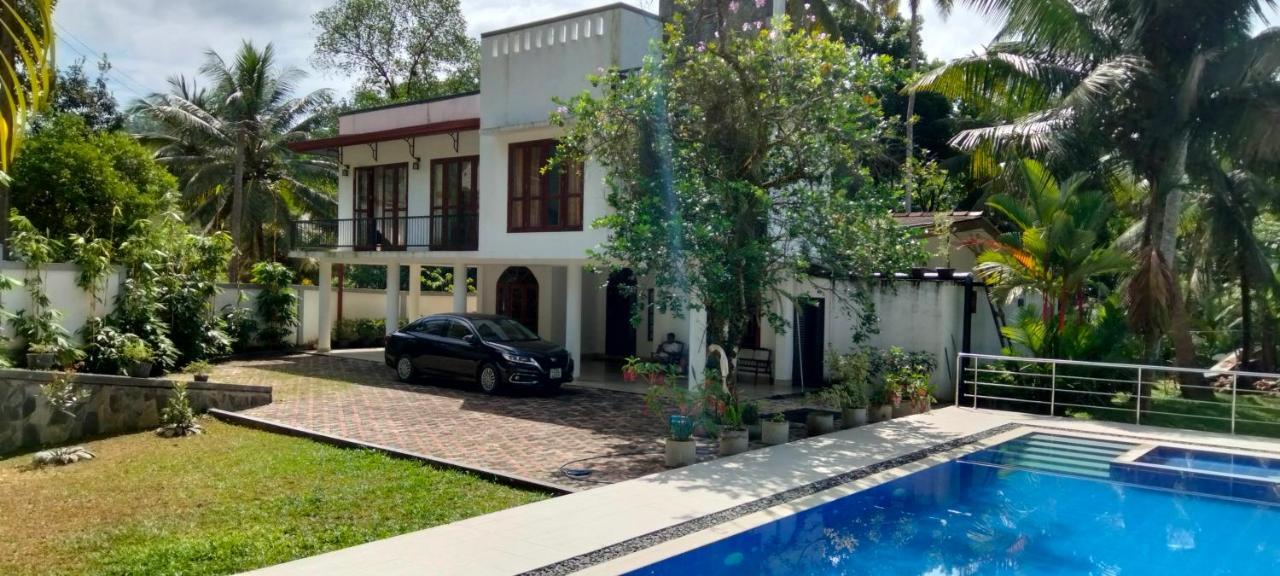 Healand Holiday Bungalow And Restaurant Денияйя Экстерьер фото